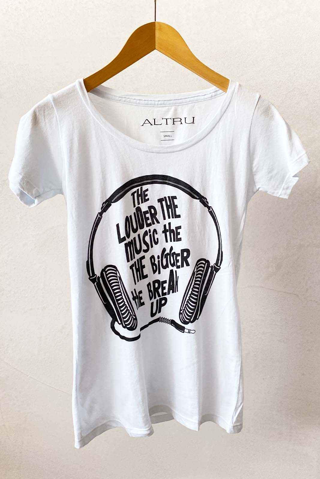 ALTRU Mod. THE LOUDER THE MUSIC WHITE ALTRU Mod. THE LOUDER THE MUSIC WHITE