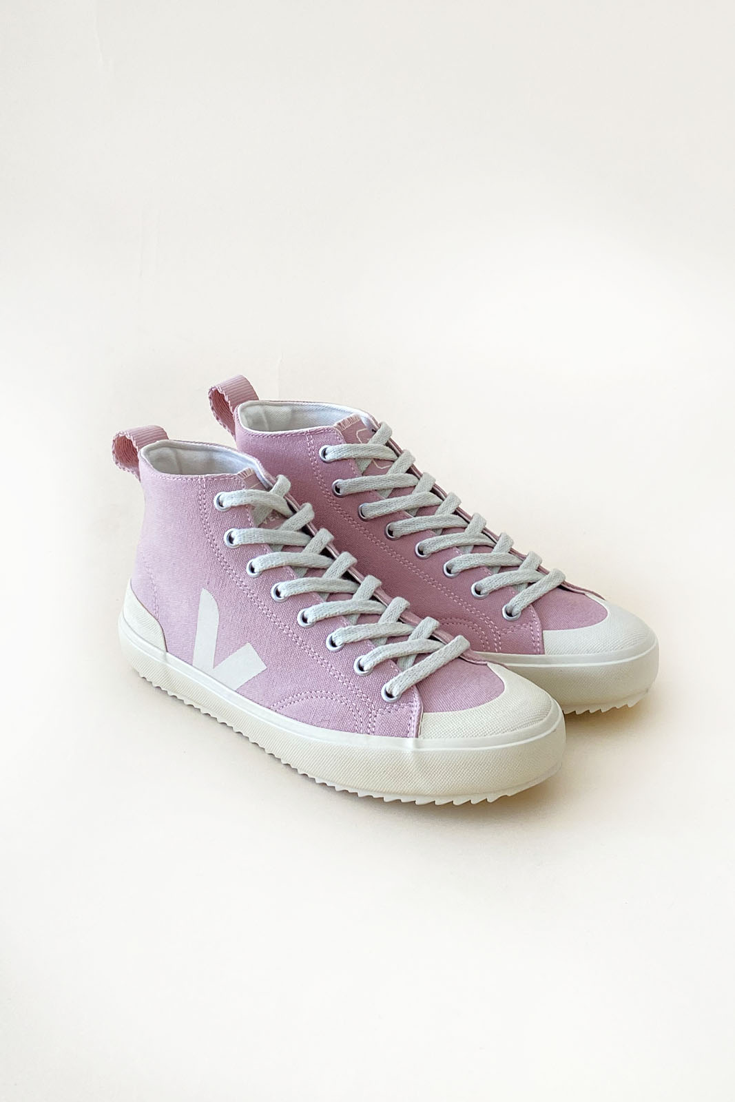 VEJA Mod. NOVA HIGH TOP BABE PIERRE