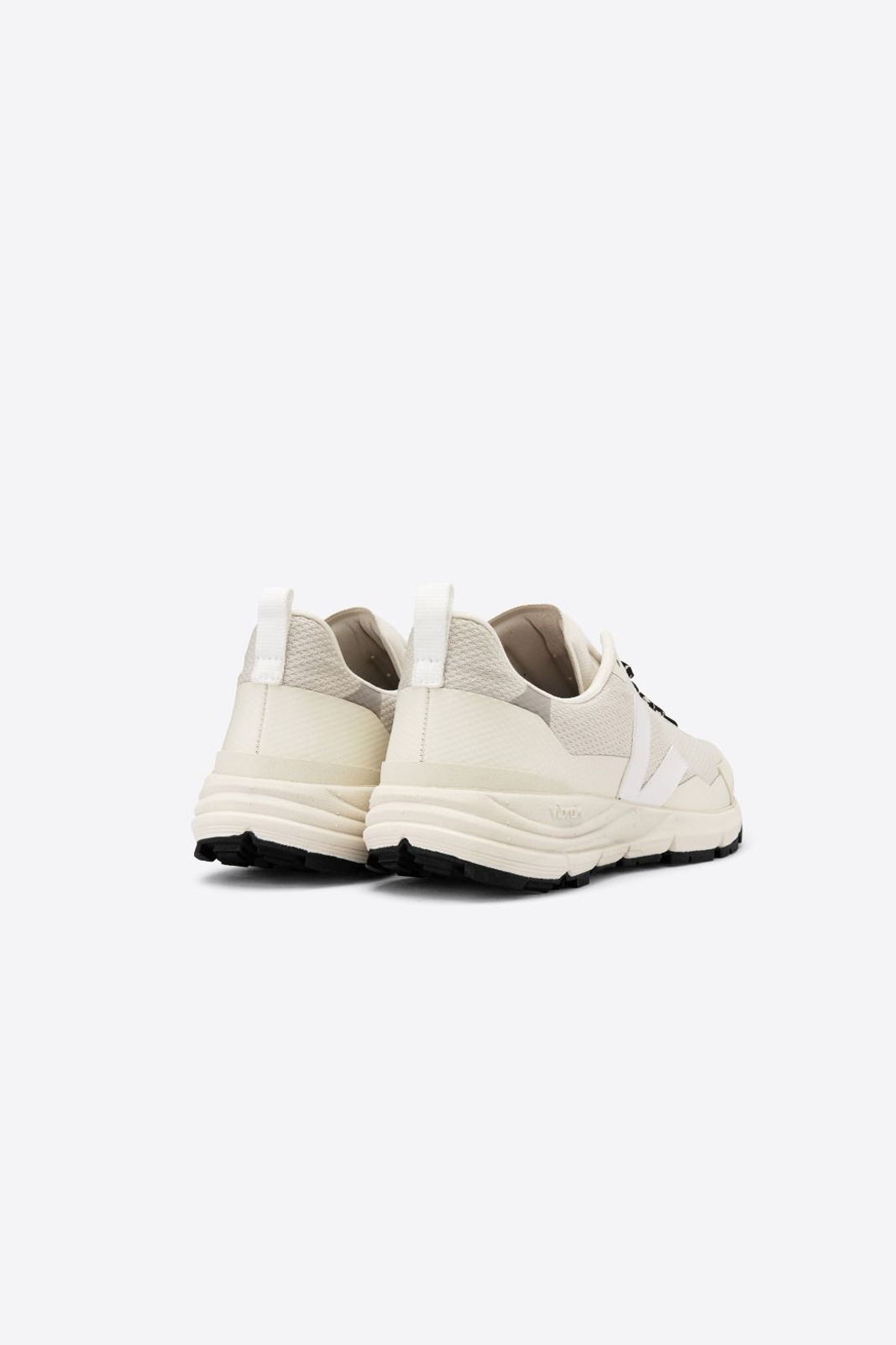 VEJA Mod. DEKKAN ALVEOMESH NATURAL WHITE VEJA Mod. DEKKAN ALVEOMESH NATURAL WHITE