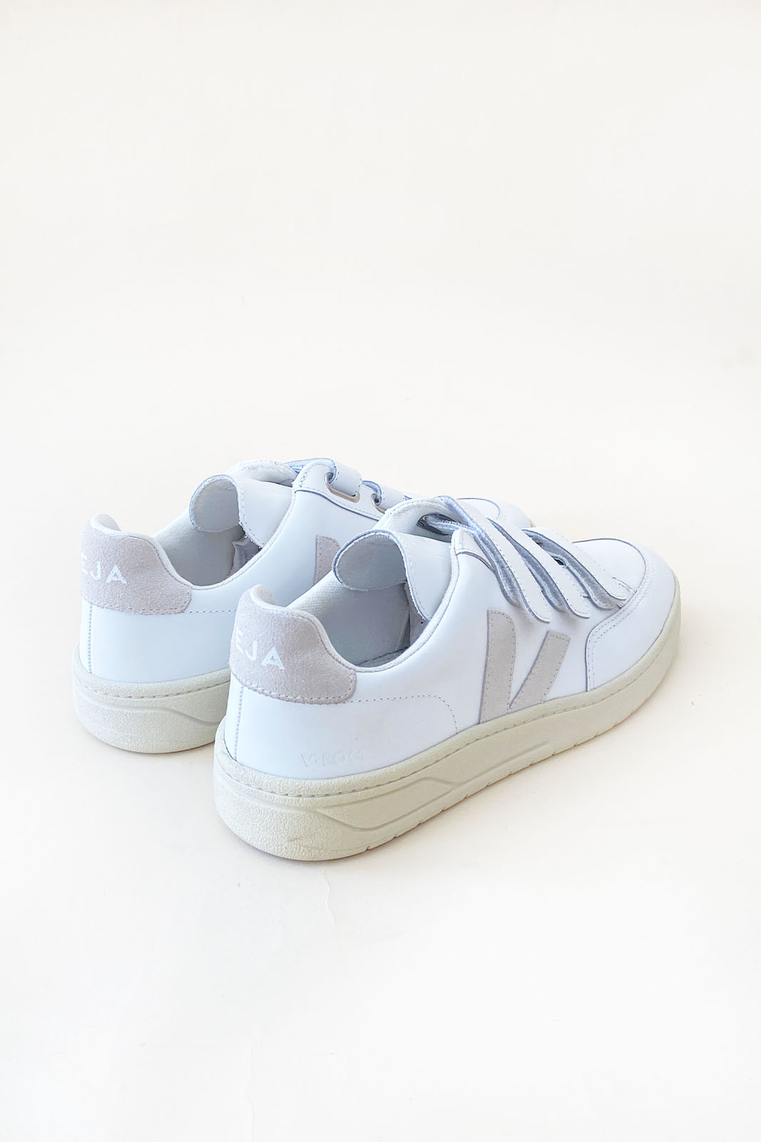 VEJA Mod. V LOCK LEATHER EXTRA WHITE NATURAL VEJA Mod. V LOCK LEATHER EXTRA WHITE NATURAL